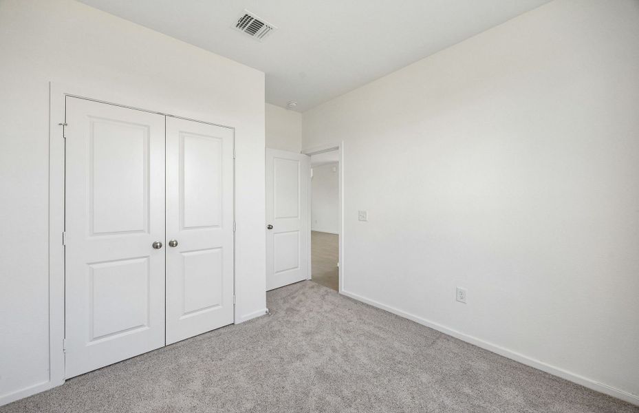 Spacious, unfurnished interior of a new home in Windcress, Cove (Image 32).