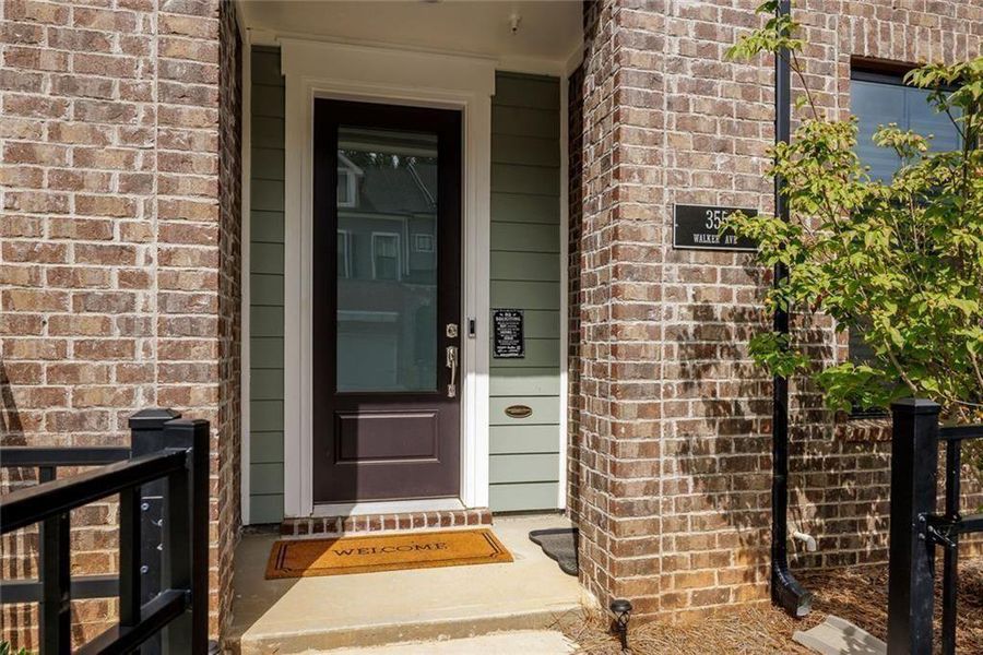 Exterior details and patio area of a home in Ashbury, Roswell (Image 27).