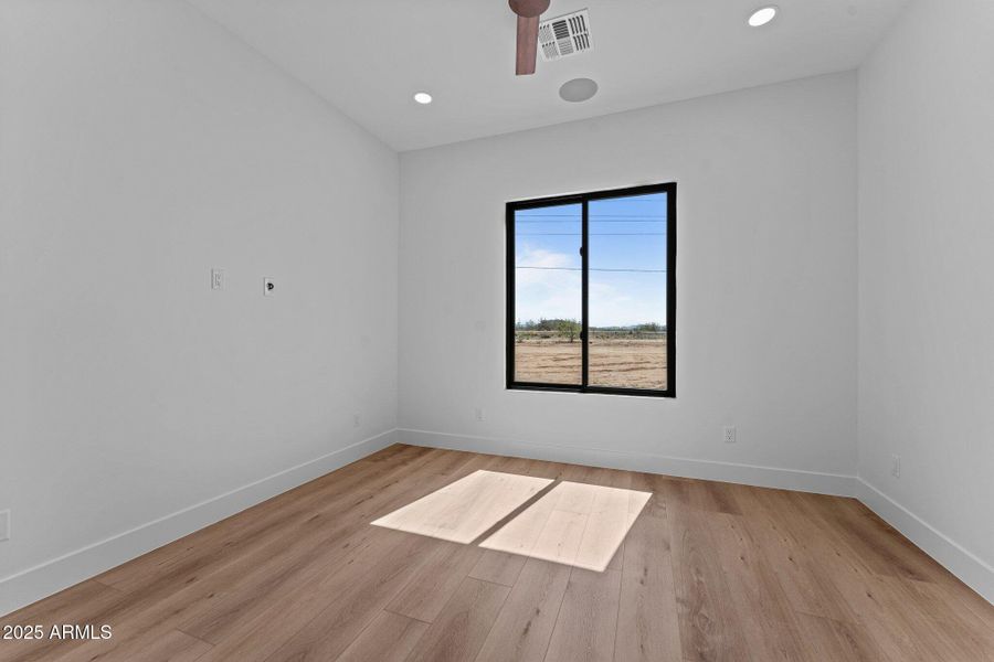 18-web-or-mls-DSC07977 18-web-or-mls-DSC07977