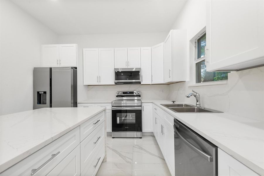 Furnished interior view inside a new home in , Fort Lauderdale (Image 5). Furnished interior view inside a new home in , Fort Lauderdale (Image 5).