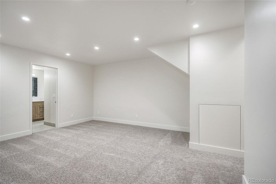 Spacious, unfurnished interior of a new home in , Frisco (Image 21).