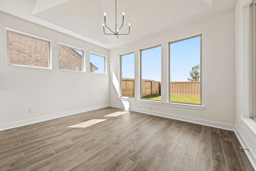Spacious, unfurnished interior of a new home in Cross Creek West - 55', Fulshear (Image 7). Spacious, unfurnished interior of a new home in Cross Creek West - 55', Fulshear (Image 7).