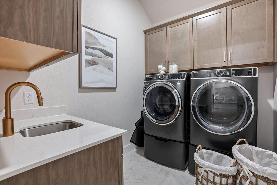 Representative images and renderings are for illustrative purposes. Actual structural options and design finishes of home may vary. Representative images and renderings are for illustrative purposes. Actual structural options and design finishes of home may vary.