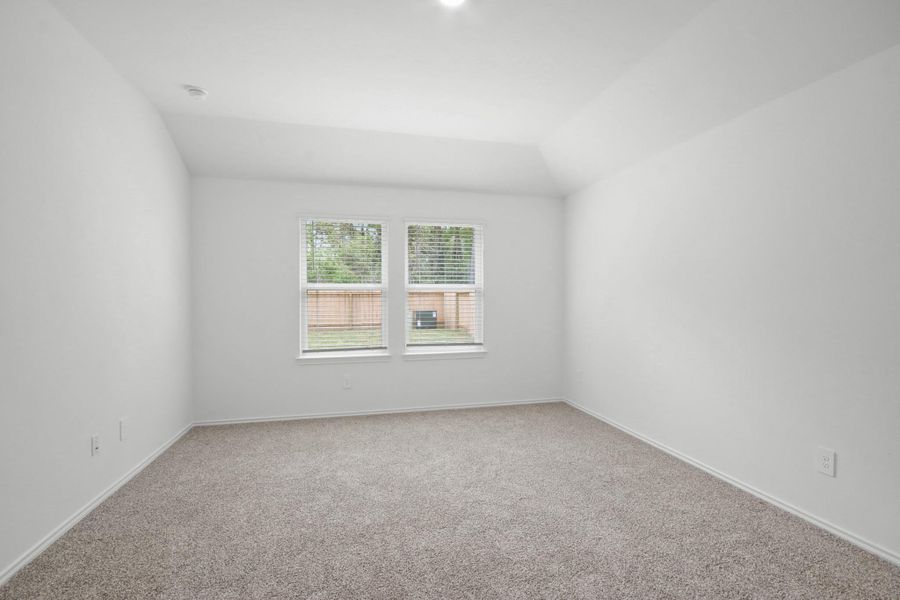 Spacious, unfurnished interior of a new home in Mill Creek, Magnolia (Image 5).