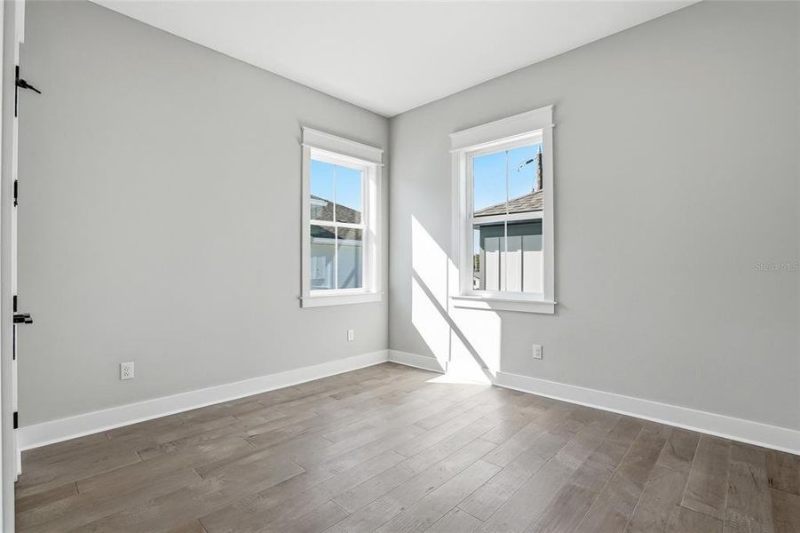 Spacious, unfurnished interior of a new home in , St. Petersburg (Image 40).