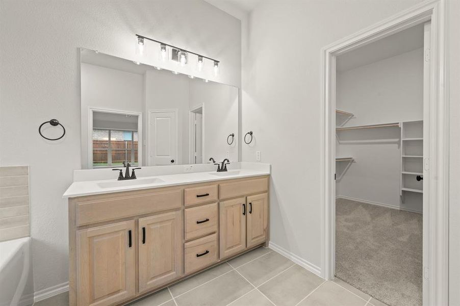 DFW-Chisholm Hills-Concept 2065-930 Madeline Lane- Primary Suite -Risewell Homes-5