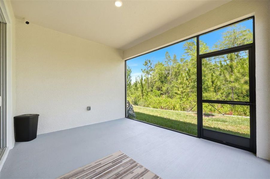 Exterior details and patio area of a home in Angeline Active Adult, Land O' Lakes (Image 25).