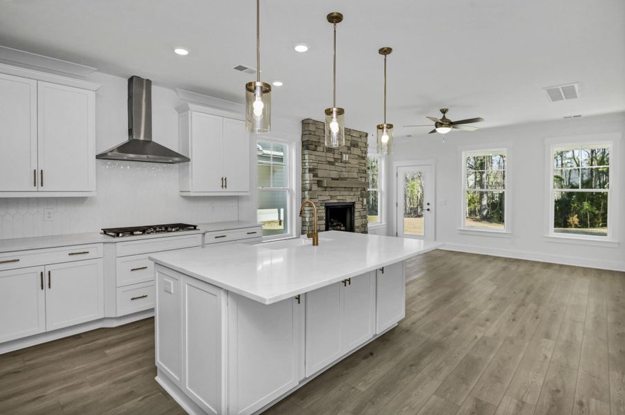 Furnished interior view inside a new home in Clubside Reserve at Summerlake, Lexington (Image 8). Furnished interior view inside a new home in Clubside Reserve at Summerlake, Lexington (Image 8).