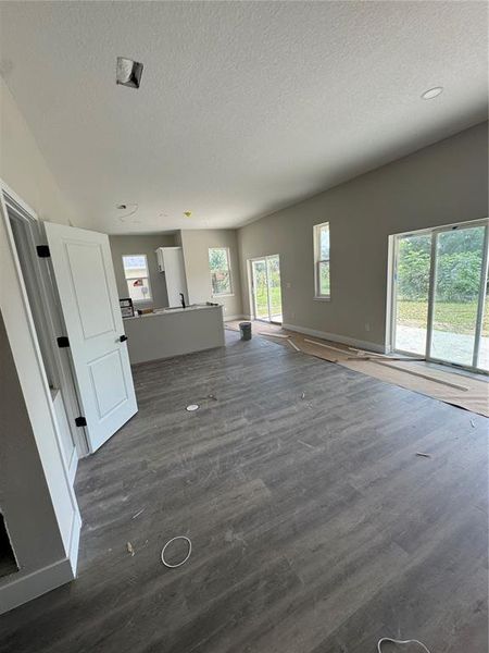 Spacious, unfurnished interior of a new home in , Leesburg (Image 20).