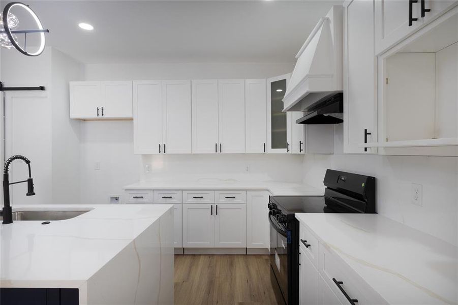 Furnished interior view inside a new home in , Mabank (Image 6).