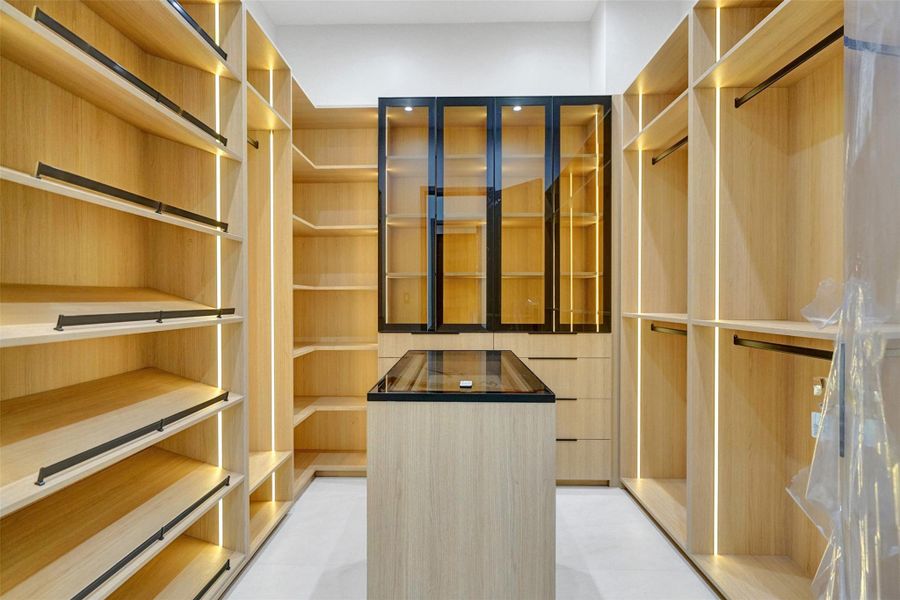 Spacious, unfurnished interior of a new home in , Plantation (Image 26). Spacious, unfurnished interior of a new home in , Plantation (Image 26).