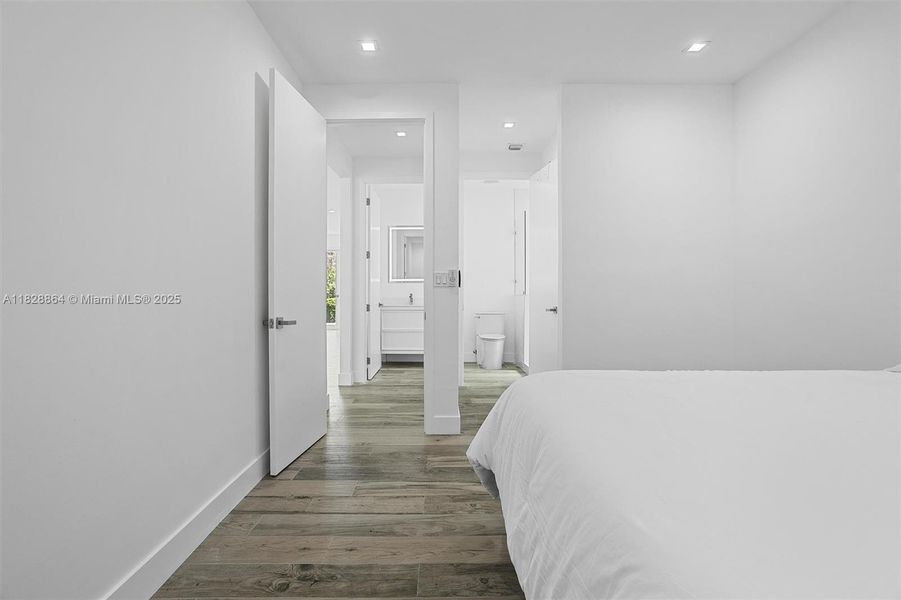 Spacious, unfurnished interior of a new home in , Miami (Image 16).