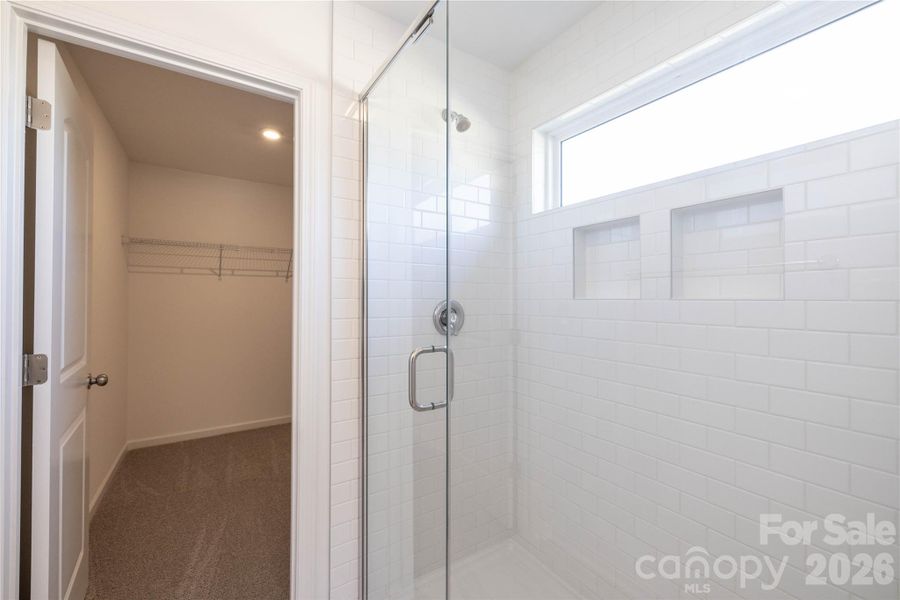 Image 46 of a home in Grandview.