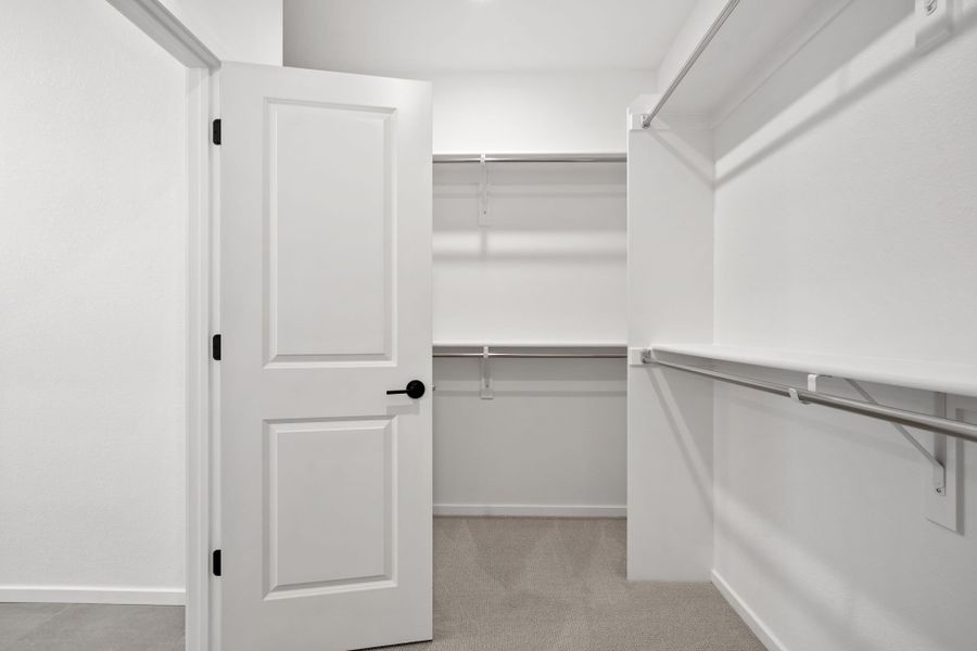 Spacious, unfurnished interior of a new home in Harvest Crossing, Aurora (Image 22).