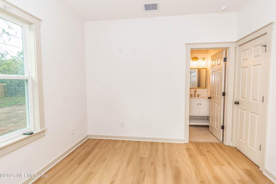 Spacious, unfurnished interior of a new home in , Glen St. Mary (Image 19).