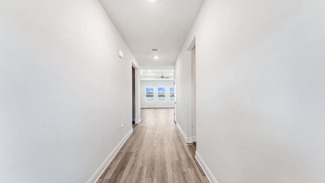 Representative unfurnished interior of a home built from the The Victoria by D.R. Horton in Hodges Bayou Plantation, Panama City (Image 16).