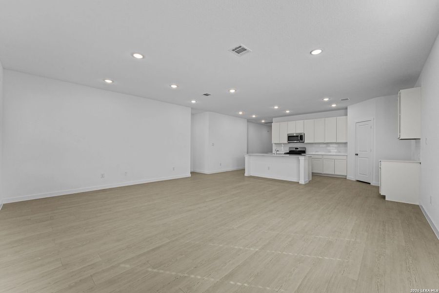Spacious, unfurnished interior of a new home in Grace Valley, Marion (Image 11).