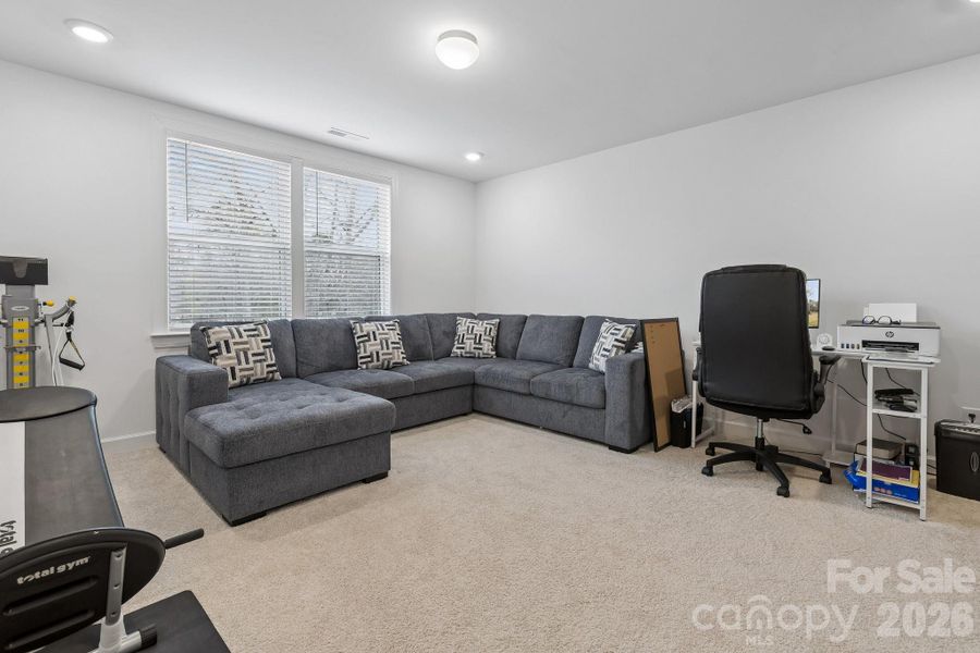 Spacious bonus room