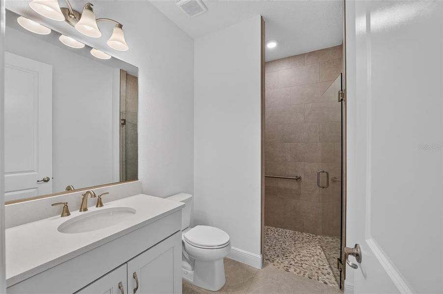 Furnished interior view inside a new home in , Ocala (Image 9).