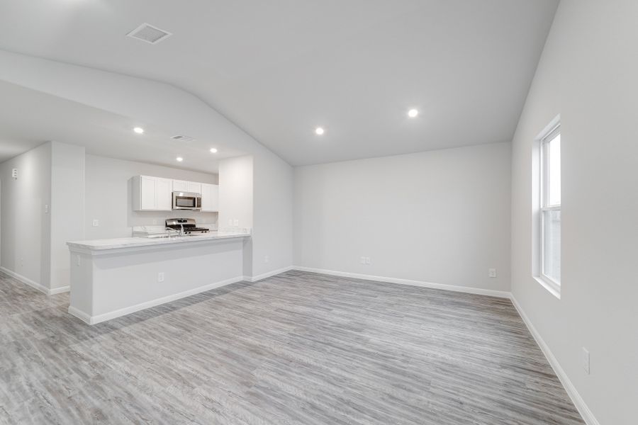 Spacious, unfurnished interior of a new home in Park Central, Mineola (Image 12). Spacious, unfurnished interior of a new home in Park Central, Mineola (Image 12).