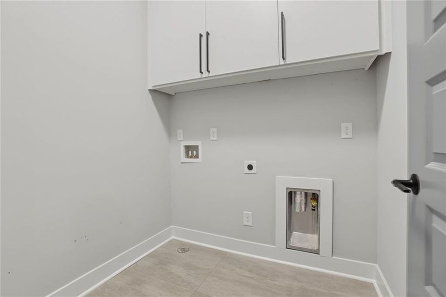 Spacious, unfurnished interior of a new home in , Marietta (Image 79).