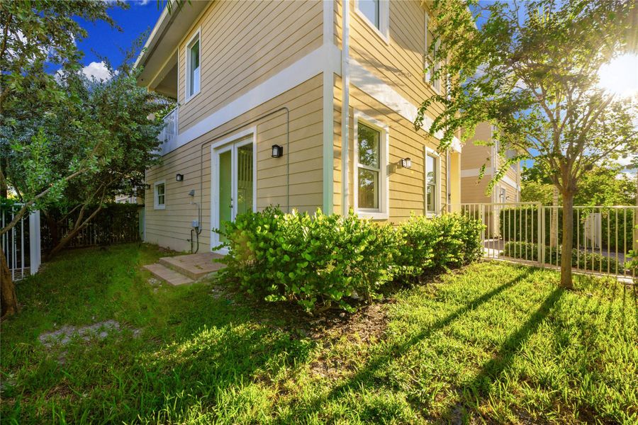 Front exterior of a new home in , Fort Lauderdale, FL, highlighting curb appeal (Image 19).