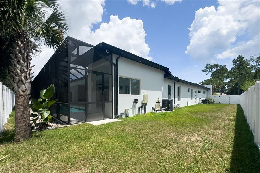 Exterior details and patio area of a home in , Palm Coast (Image 38).