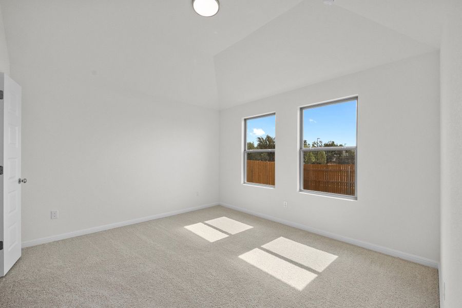 Spacious, unfurnished interior of a new home in Trinity Ranch, Elgin (Image 19).