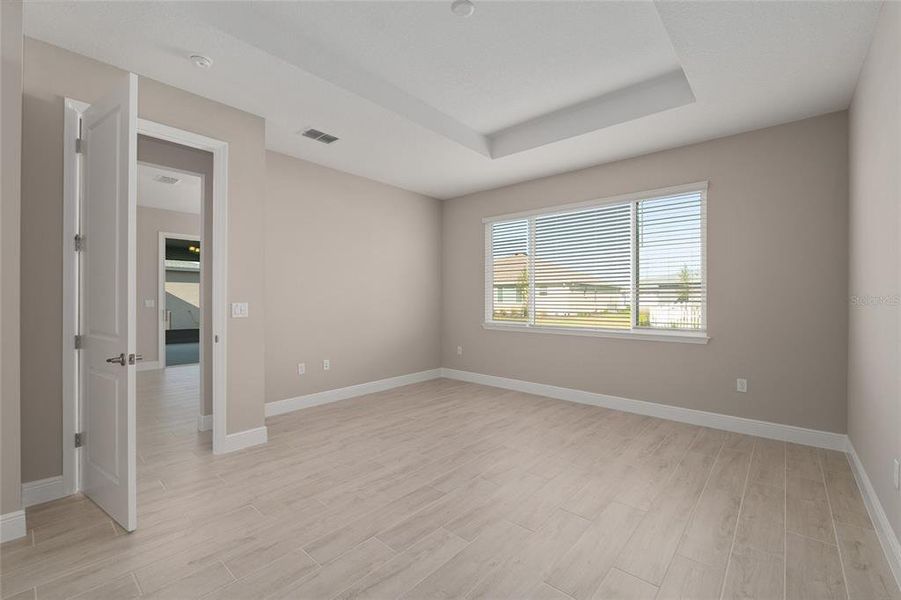Spacious, unfurnished interior of a new home in , Ocala (Image 48).