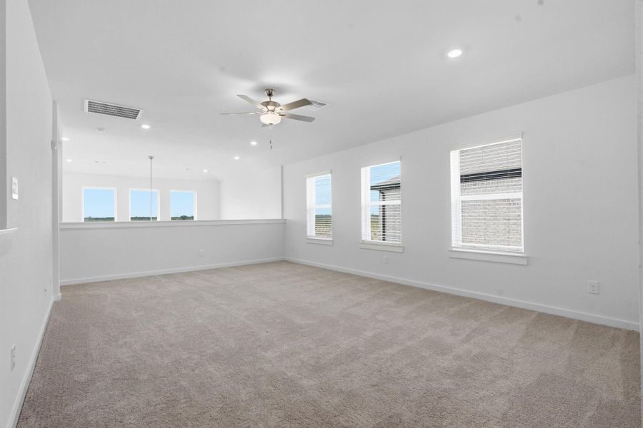 Spacious, unfurnished interior of a new home in , Rosharon (Image 43).