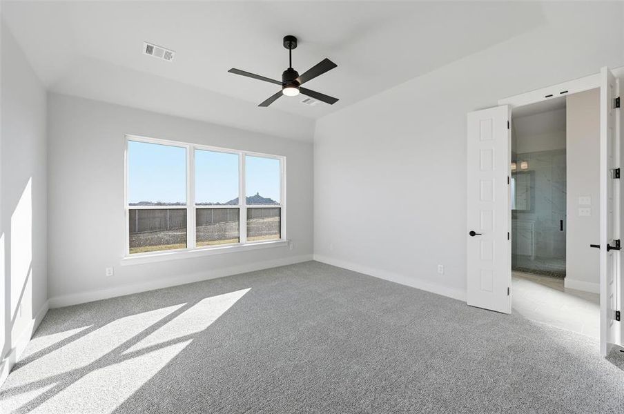 Spacious, unfurnished interior of a new home in Coyote Crossing, Godley (Image 21).