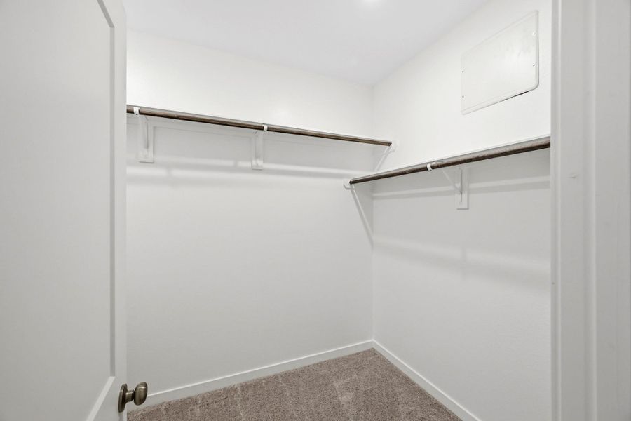 Spacious, unfurnished interior of a new home in Crockett Meadows, Conroe (Image 15).