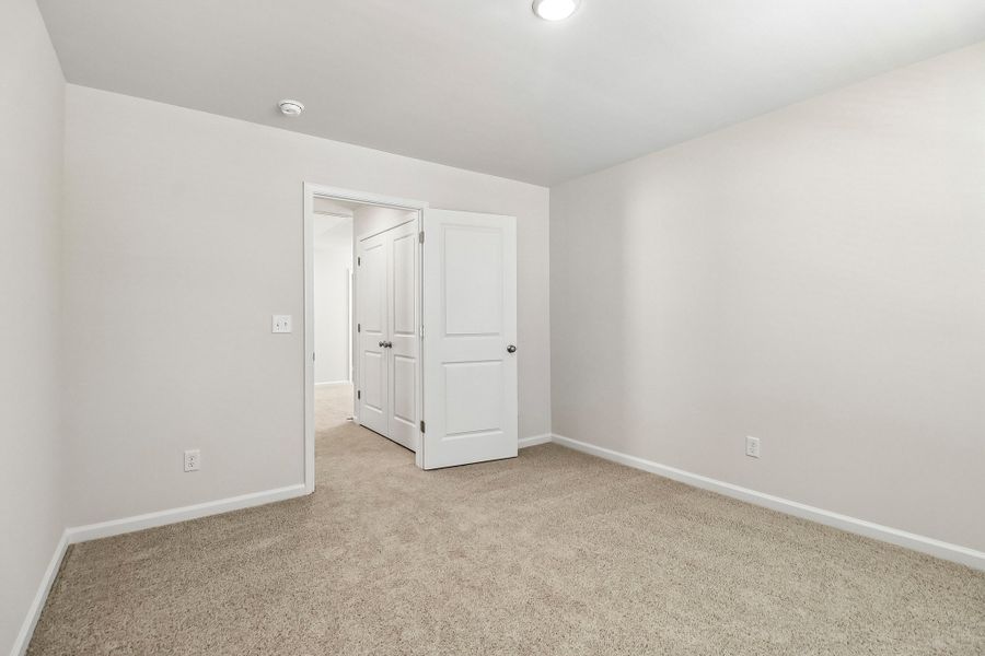 Spacious, unfurnished interior of a new home in Victorywoods Village, Columbia (Image 32).
