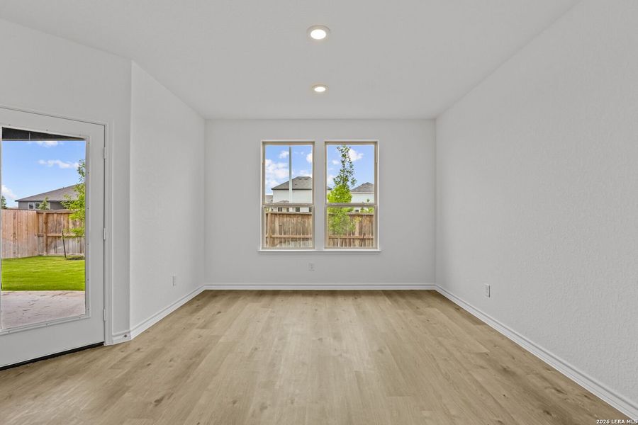 Spacious, unfurnished interior of a new home in Dove Song, Marion (Image 22).