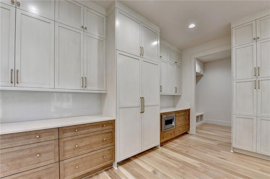 Furnished interior view inside a new home in , Alpharetta (Image 10).