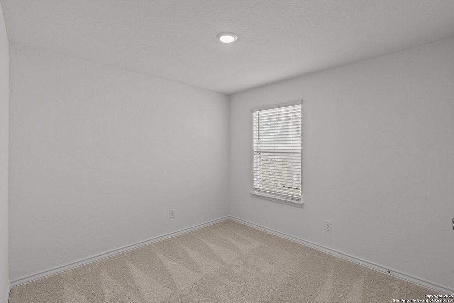Spacious, unfurnished interior of a new home in Horizon Ridge, San Antonio (Image 15). Spacious, unfurnished interior of a new home in Horizon Ridge, San Antonio (Image 15).