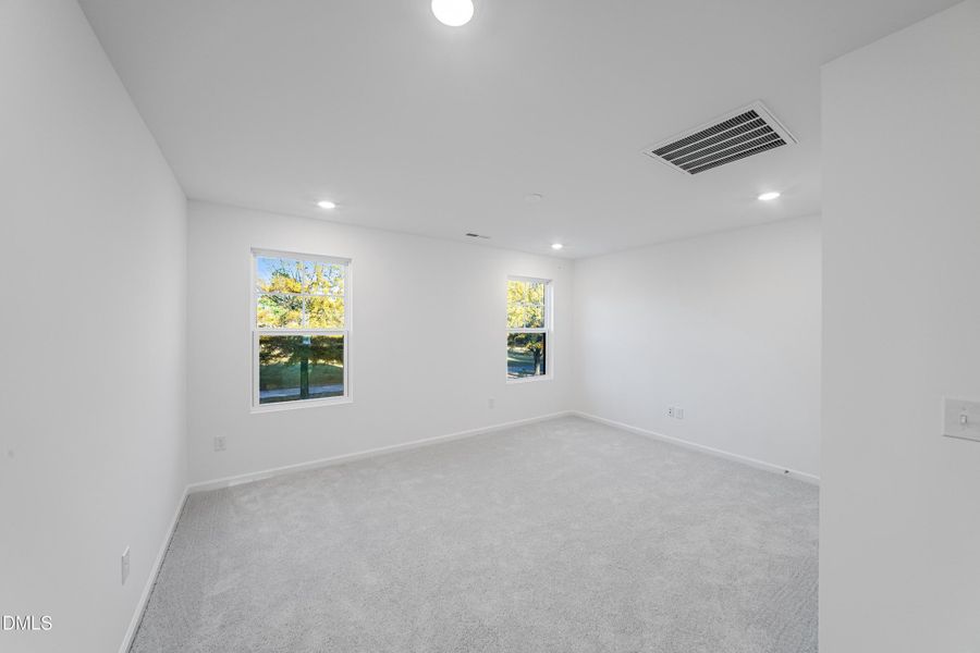 SUN_CrescentTownes_Pic_Savannah_Bed3_2of