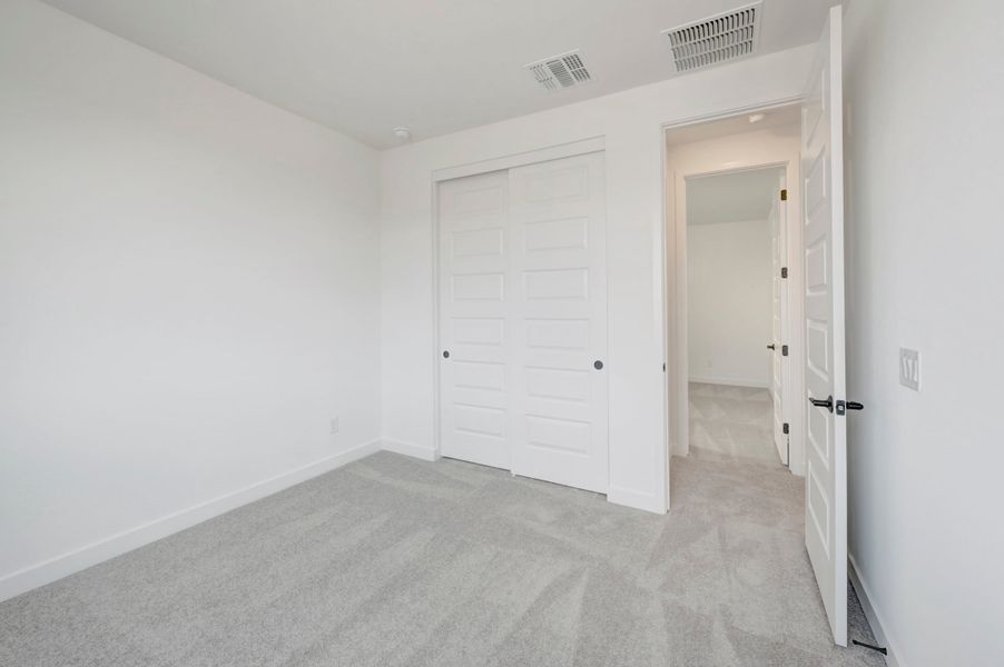 Spacious, unfurnished interior of a new home in Soleo, San Tan Valley (Image 26).