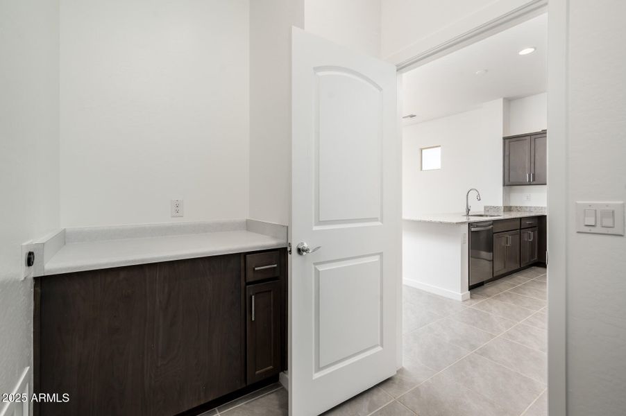 1750 - Laundry 2 1750 - Laundry 2