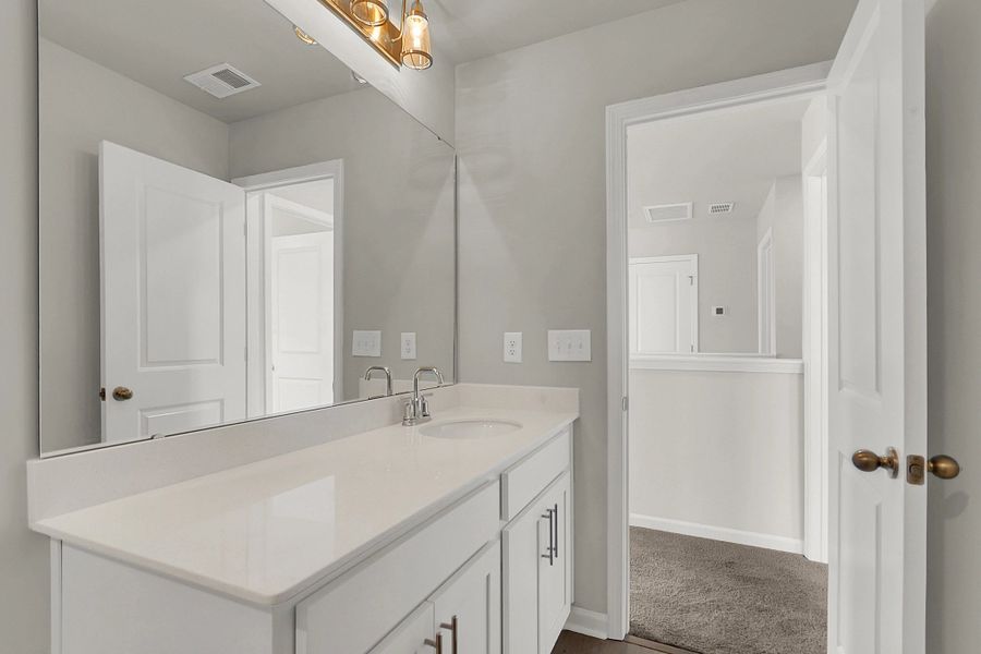 Similar Washington floorplan shown for inspiration - features and finishes vary Similar Washington floorplan shown for inspiration - features and finishes vary