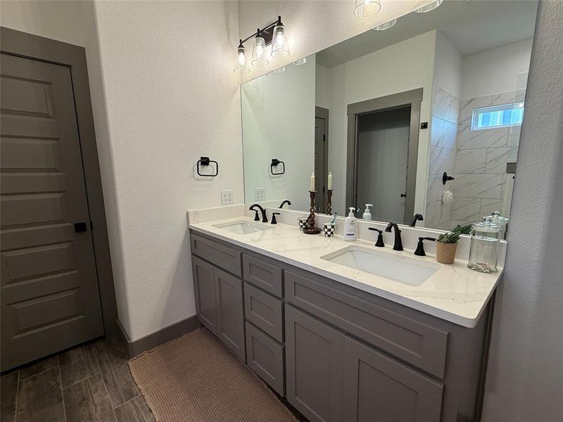 Furnished interior view inside a new home in , Tolar (Image 18).