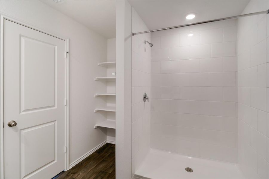 Image 21 of a home in Marigold. Image 21 of a home in Marigold.