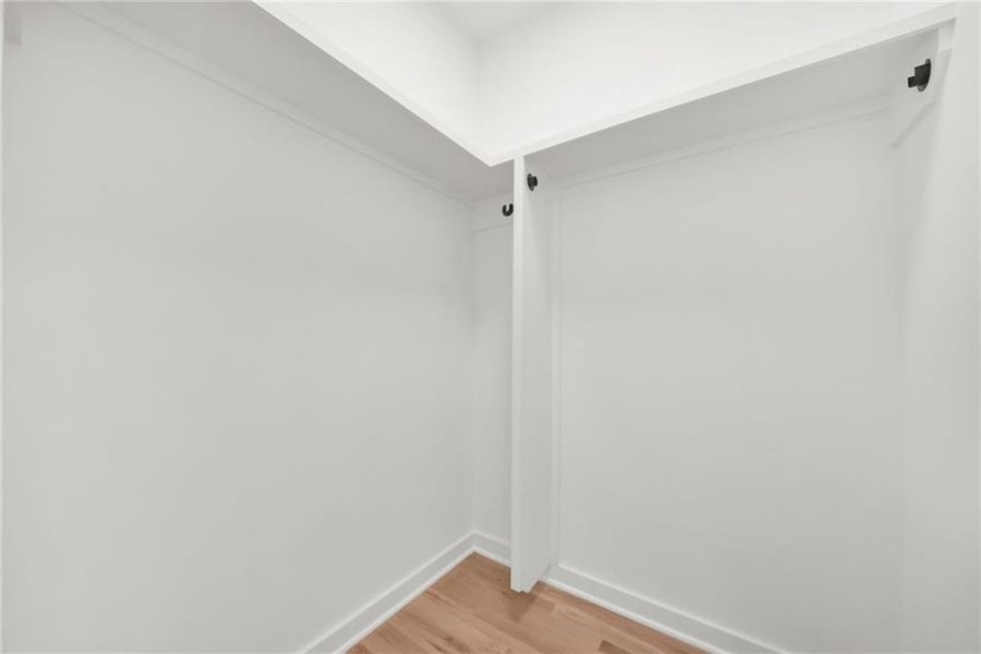 Spacious, unfurnished interior of a new home in , Atlanta (Image 25).