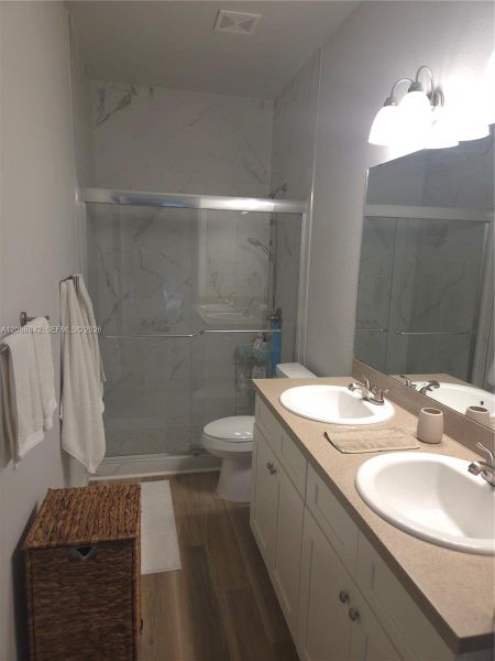 Furnished interior view inside a new home in , Sebring (Image 30).