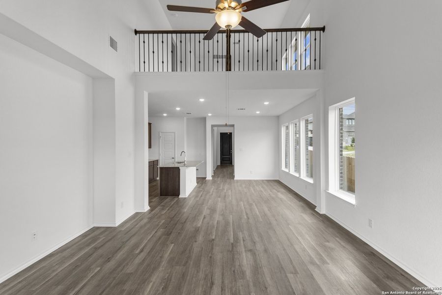 Spacious, unfurnished interior of a new home in Ladera, San Antonio (Image 16). Spacious, unfurnished interior of a new home in Ladera, San Antonio (Image 16).
