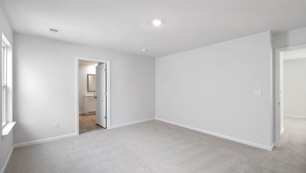 Representative unfurnished interior of a home built from the Elston by D.R. Horton in Paddock Point, Roebuck (Image 34).