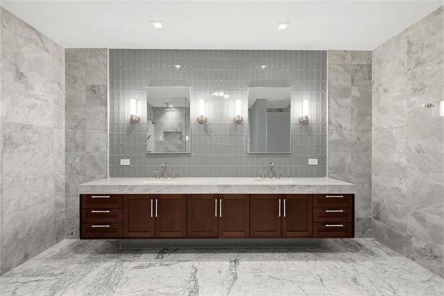 Furnished interior view inside a new home in The Ritz-Carlton Residences, Tampa (Image 30). Furnished interior view inside a new home in The Ritz-Carlton Residences, Tampa (Image 30).