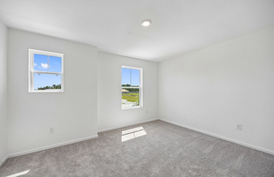 Spacious, unfurnished interior of a new home in Windcress, Cove (Image 34).
