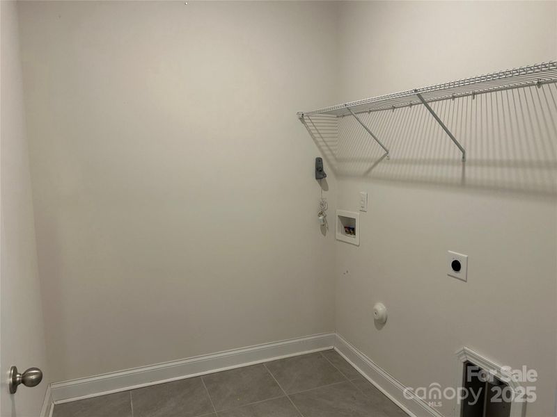 Spacious, unfurnished interior of a new home in , Mooresville (Image 35).