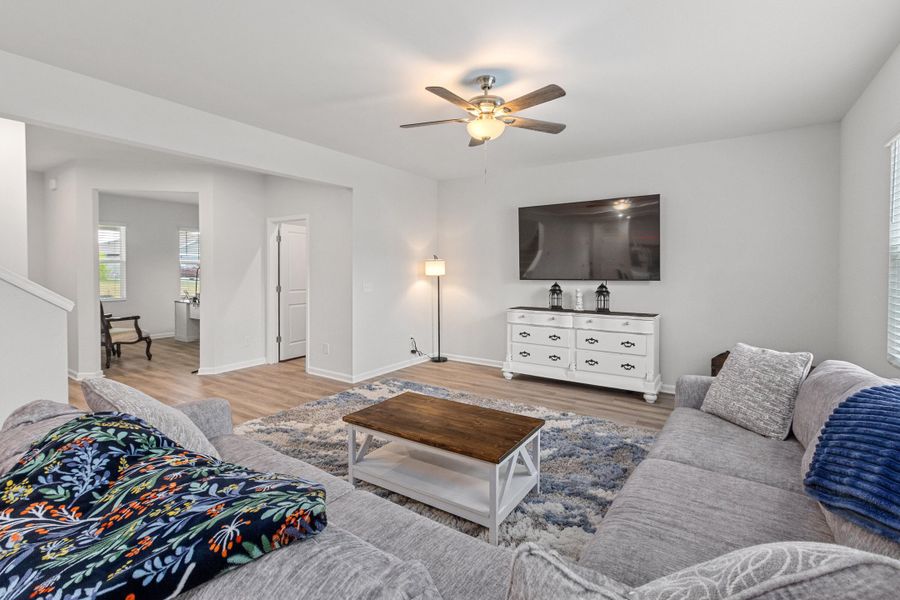 Furnished interior view inside a new home in Bradford Pointe, Summerville (Image 38). Furnished interior view inside a new home in Bradford Pointe, Summerville (Image 38).